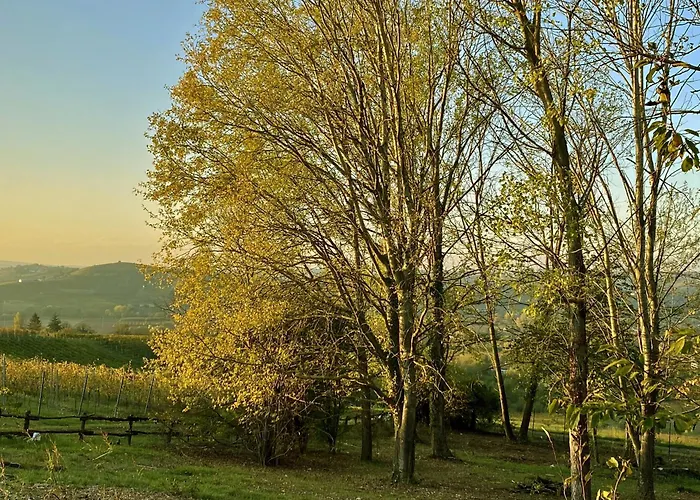 Villa panoramica sulle colline del Monferrato
